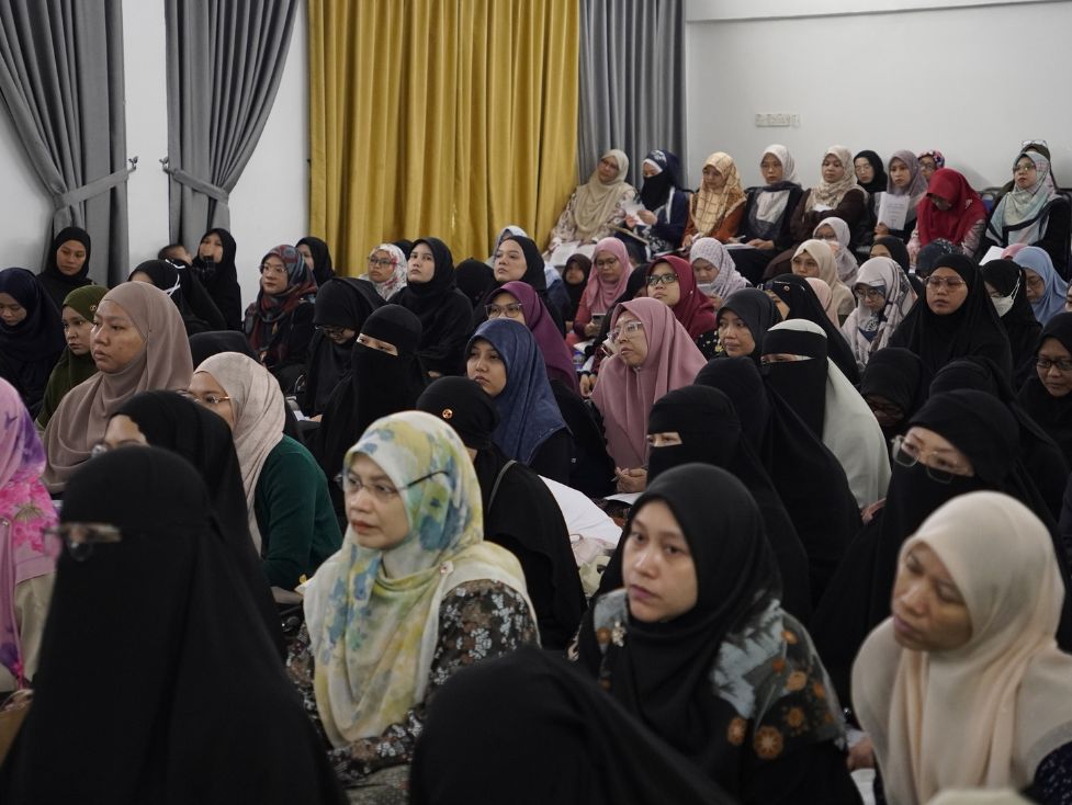 Pengajian Fiqh Wanita khusus muslimat